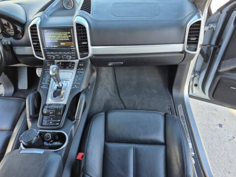 2016 Porsche Cayenne GTS