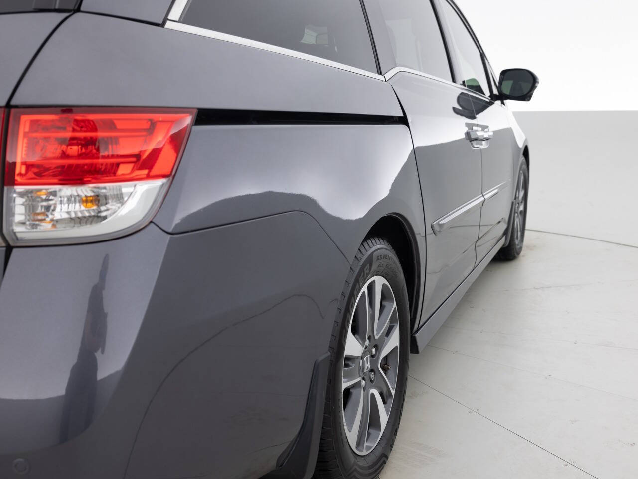 Used Car 2016 Honda Odyssey  Touring Elite 4dr Mini Van For Sale Under $12,000 In Coal City, Illinois