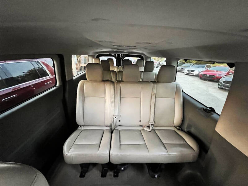 2016 Nissan NV 3500 HD SL