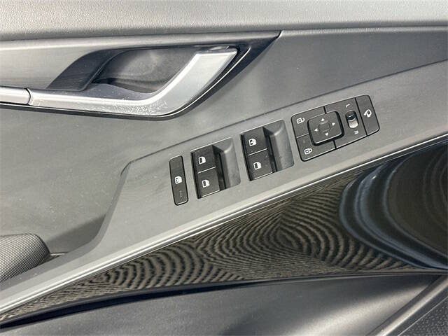 2023 Kia Niro EX Touring