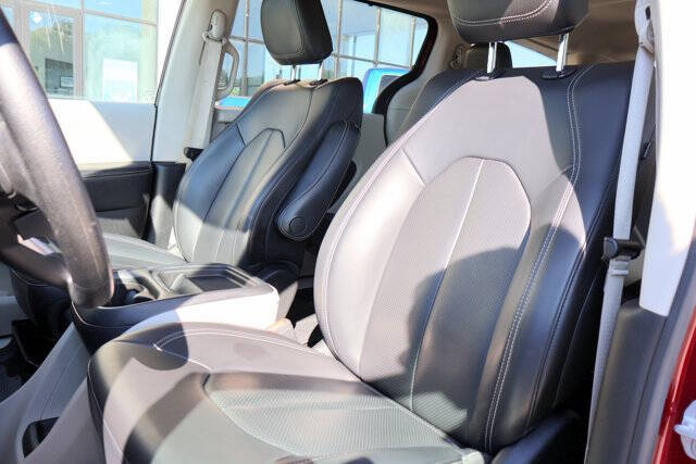 2021 Chrysler Voyager LXi