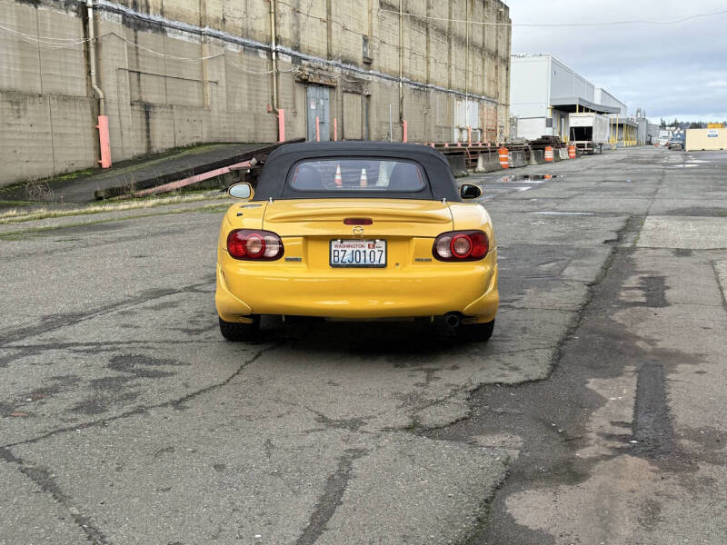 2002 Mazda MX-5 Miata SE