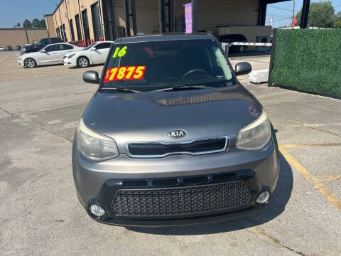 2016 Kia Soul +