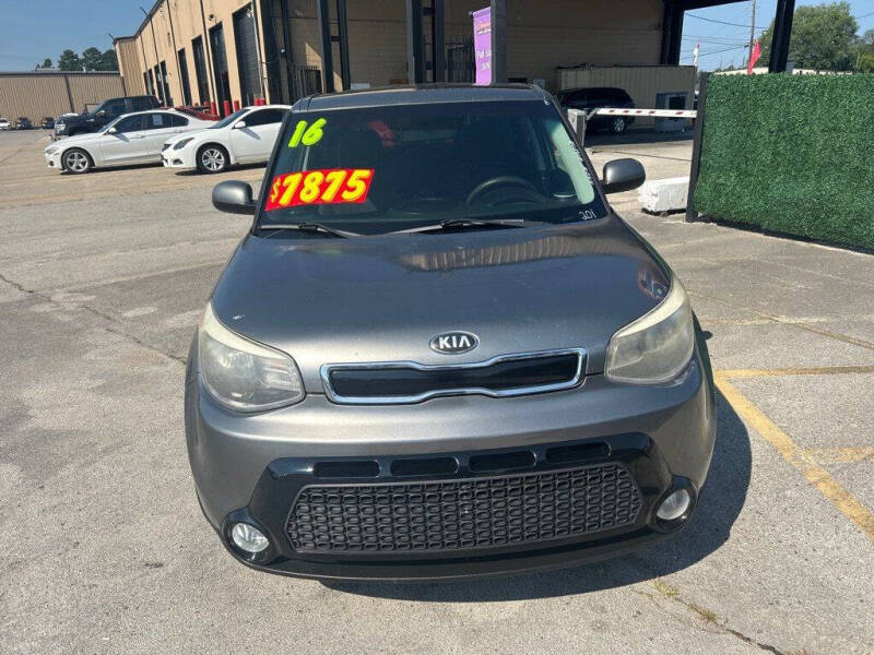 2016 Kia Soul +