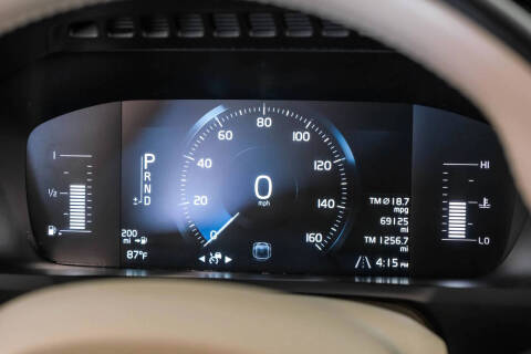 2019 Volvo XC90 T5 Momentum