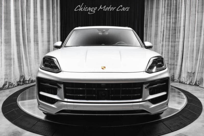 2025 Porsche Cayenne GTS