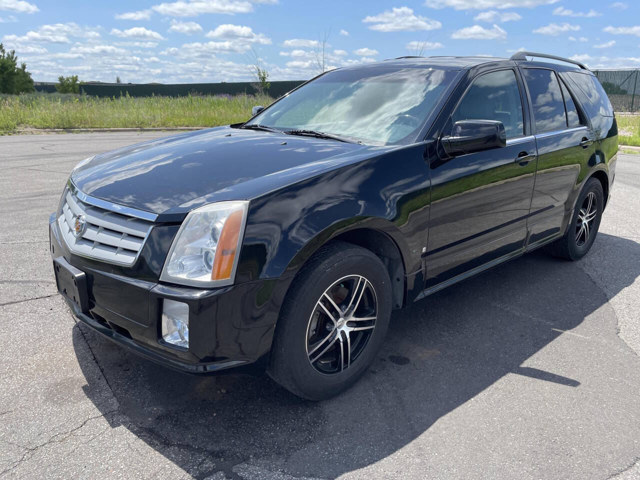 2006 Cadillac SRX for sale at Twin Cities Auctions in Elk River, MN