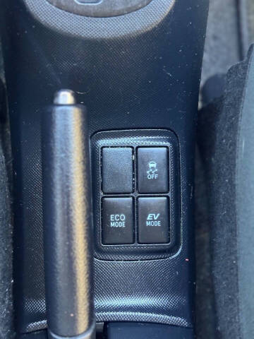 2019 Toyota Prius c L