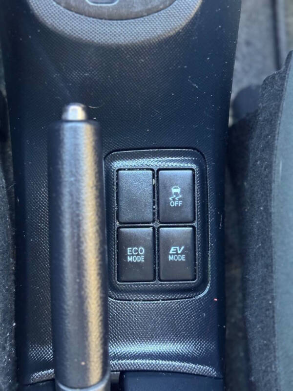 2019 Toyota Prius c L