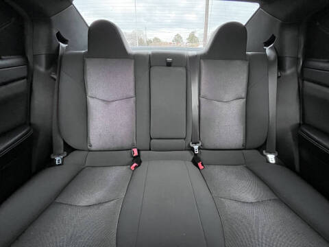 2012 Dodge Avenger SE V6