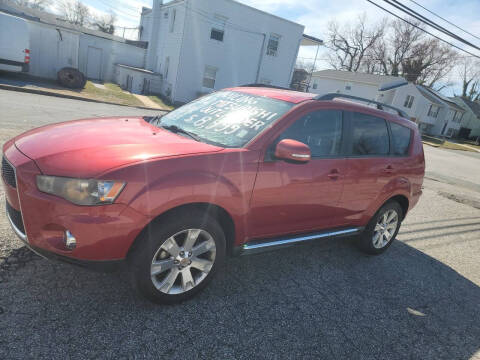 2012 Mitsubishi Outlander for sale at LA FAMILIA AUTO SALES in Brooklyn MD