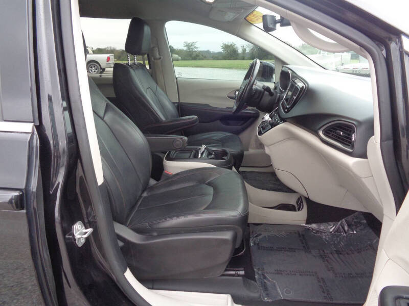 2020 Chrysler Pacifica Touring L