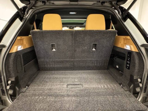 2023 Land Rover Range Rover P530 SE LWB