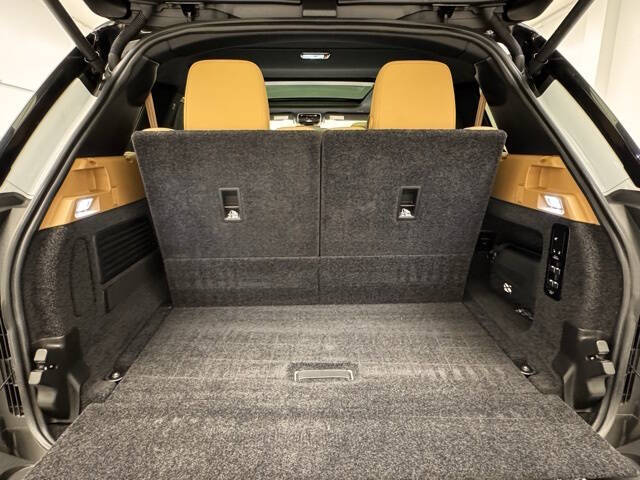 2023 Land Rover Range Rover P530 SE LWB