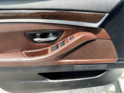 2014 BMW 5 Series 528i