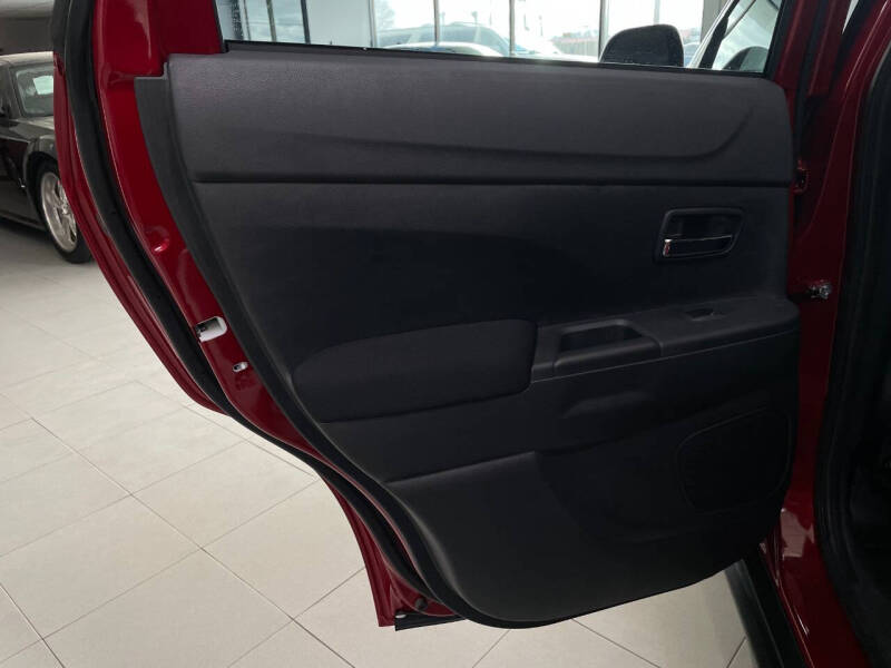 2024 Mitsubishi Outlander Sport ES