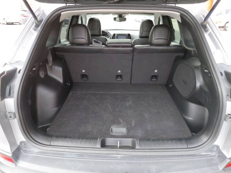 2021 Jeep Cherokee Latitude Lux