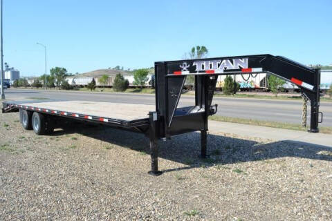 2021 TITAN TITAN TRAI