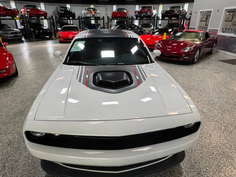 2018 Dodge Challenger 392 HEMI Scat Pack Shaker