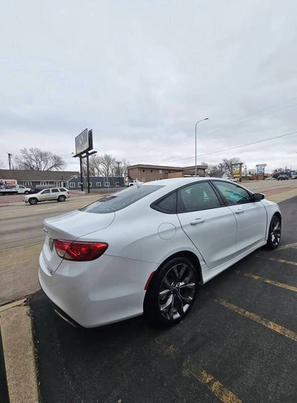 2015 Chrysler 200 S