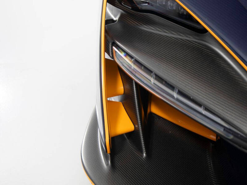 2019 McLaren Senna