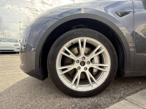 2023 Tesla Model Y Performance