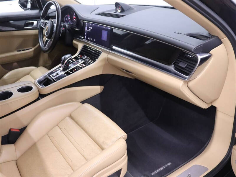 2020 Porsche Panamera