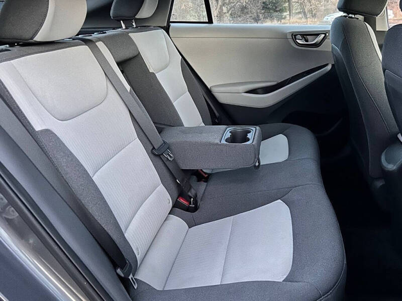 2020 Hyundai Ioniq Hybrid SE