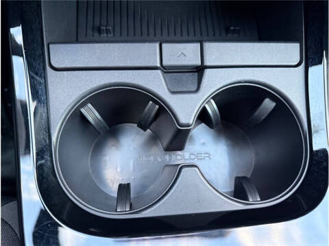 2023 Toyota Prius LE