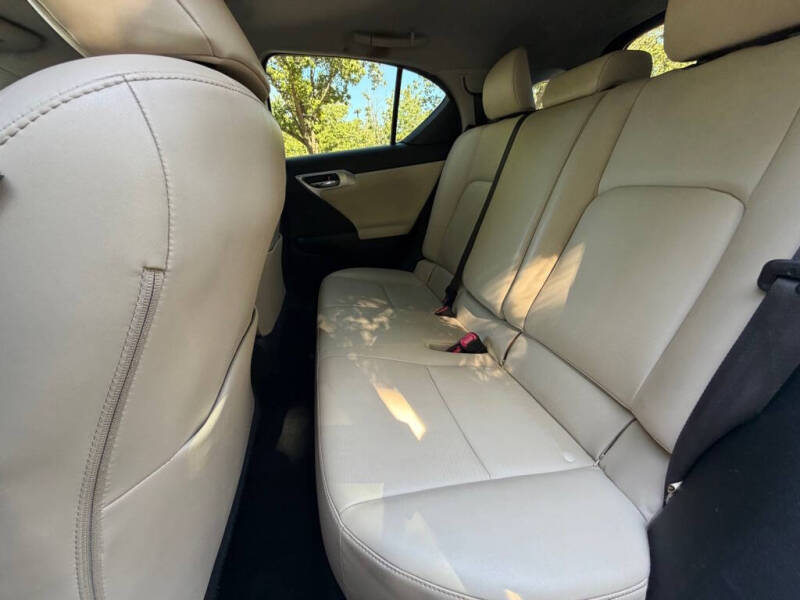 2011 Lexus CT 200h