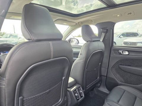 2026 Volvo XC40 B5 Core