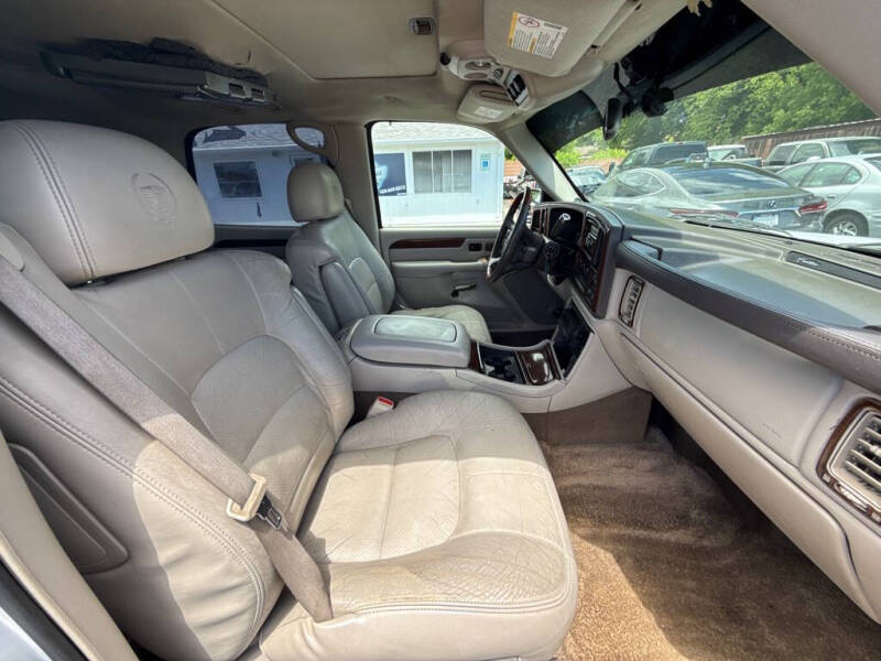 2002 Cadillac Escalade
