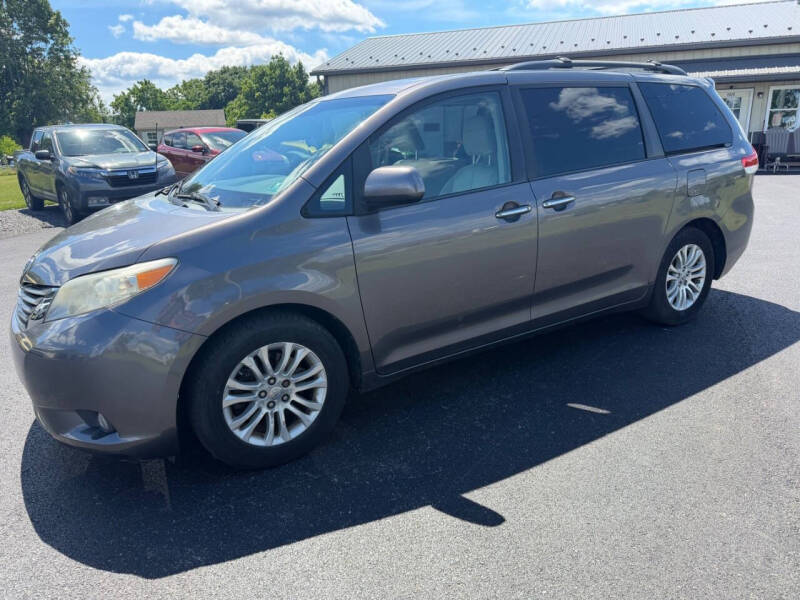 2013 Toyota Sienna XLE 8-Passenger