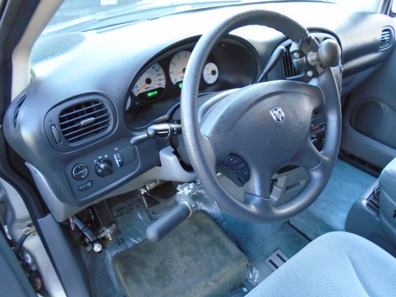 2005 Dodge Grand Caravan SE