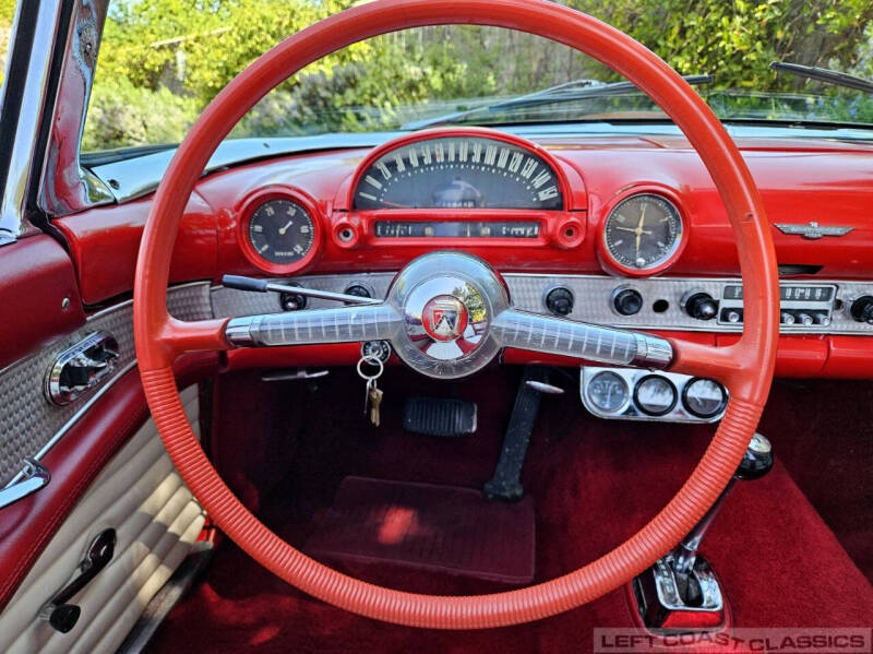 1955 Ford Thunderbird