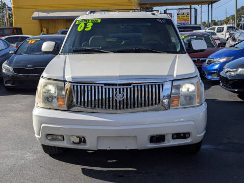 2003 Cadillac Escalade