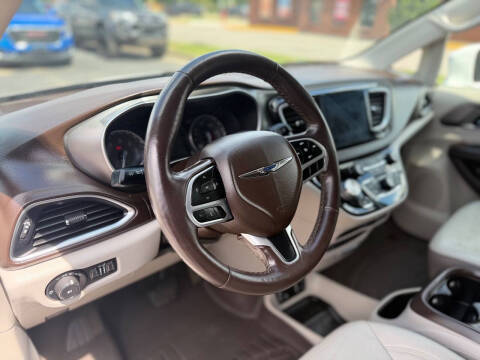 2019 Chrysler Pacifica Touring L Plus