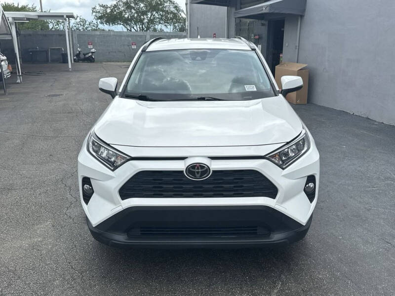 2020 Toyota RAV4 XLE