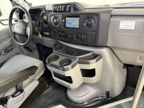 2016 Ford E-Series E-350 SD