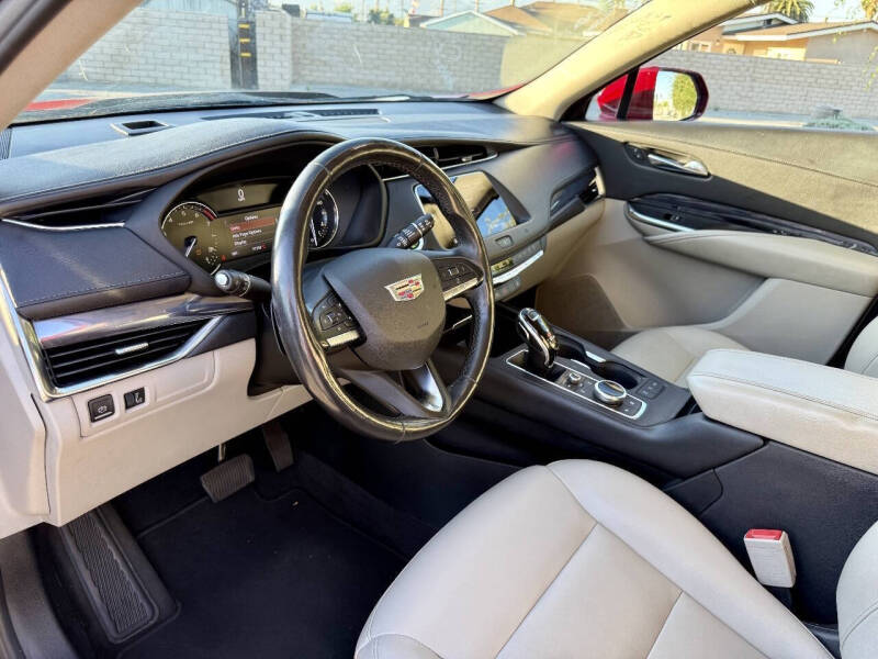 2020 Cadillac XT4 Luxury