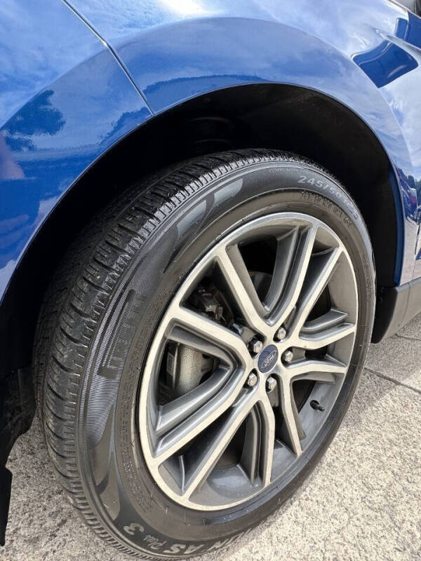 2020 Ford Edge Titanium