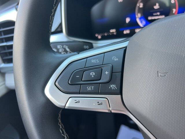 2025 Volkswagen Taos SE