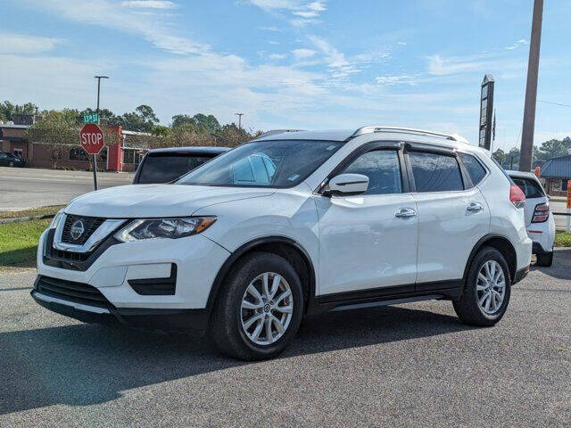 2018 Nissan Rogue SV's photo