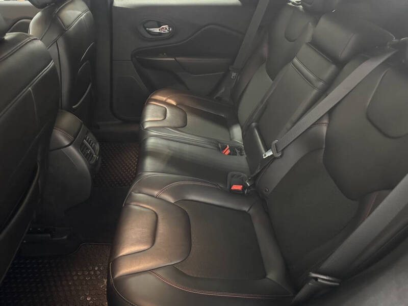 2019 Jeep Cherokee Trailhawk