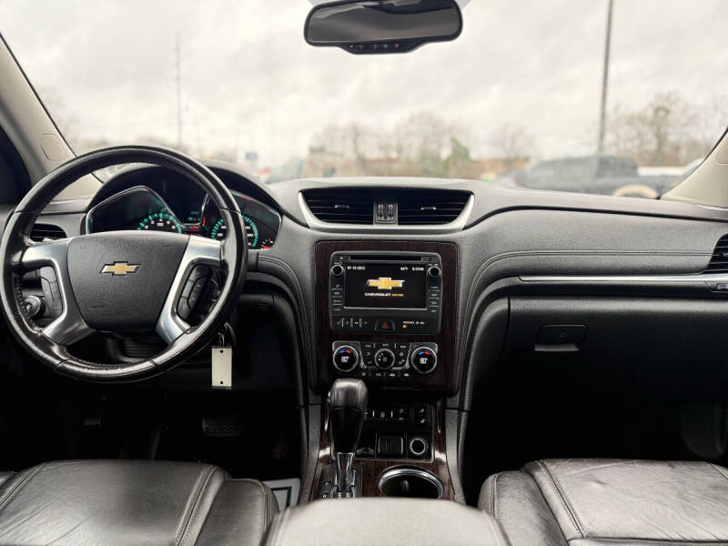 2017 Chevrolet Traverse LT