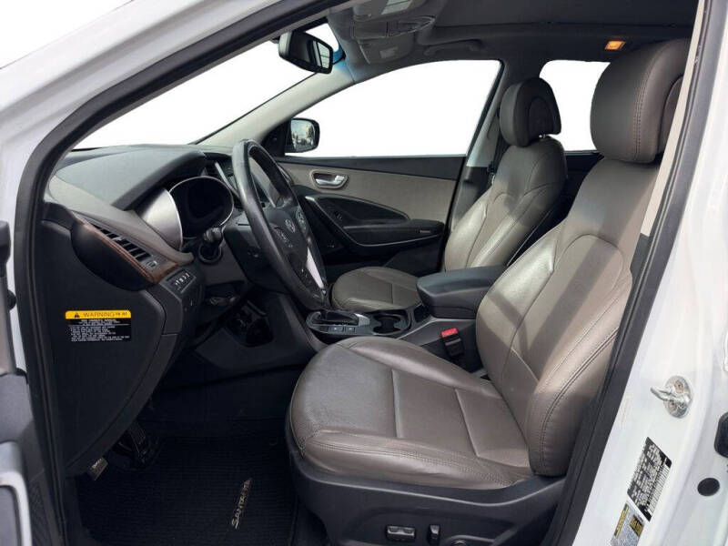 2020 Hyundai Santa Fe SE