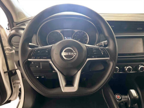 2022 Nissan Kicks S
