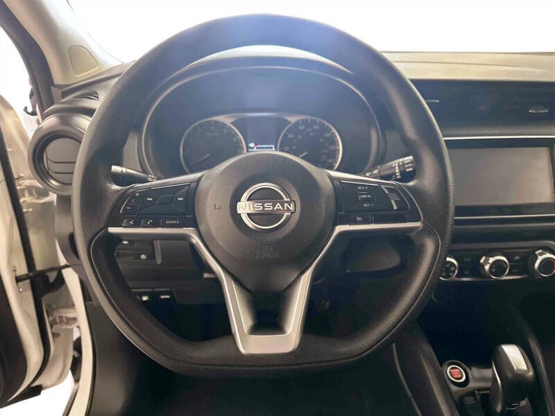 2022 Nissan Kicks S