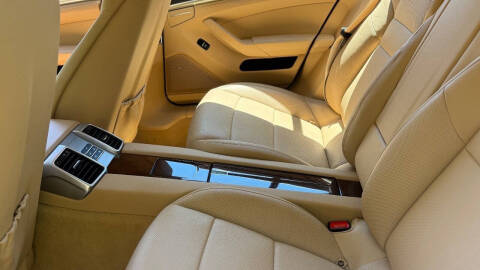 2011 Porsche Panamera 4