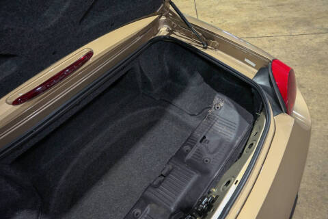 2005 Ford Thunderbird Deluxe